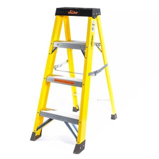 Vaunt 4 tread fibreglass step ladder 